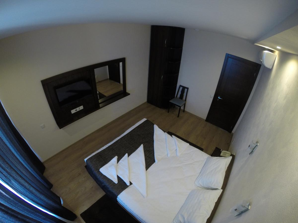 Viro Hotel Chornomorsk Exterior foto