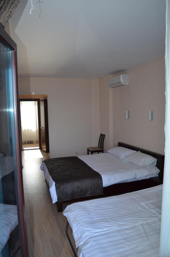 Viro Hotel Chornomorsk Exterior foto